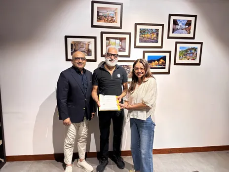 LtoR-Randhir Narayan- Director, LaRiSa Hotels and Resorts, Vijay Kalra-spokesperson Foxtrail and Priya Thakur-Director, LaRiSa Hotels and Resorts,