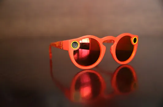 Snap is working on two new versions of Spectacles