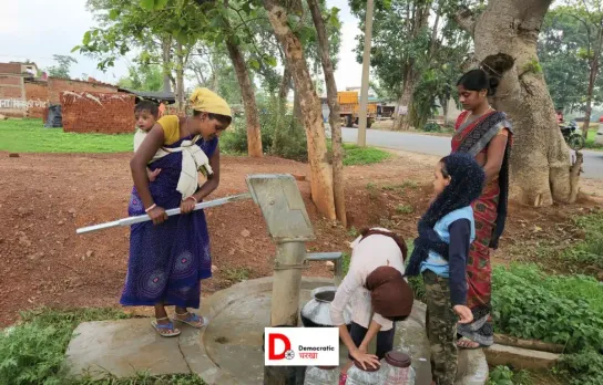 झारखंड दिवस: आदिवासी राष्ट्रपति के बाद भी आदिवासियों से परहेज़ क्यों?