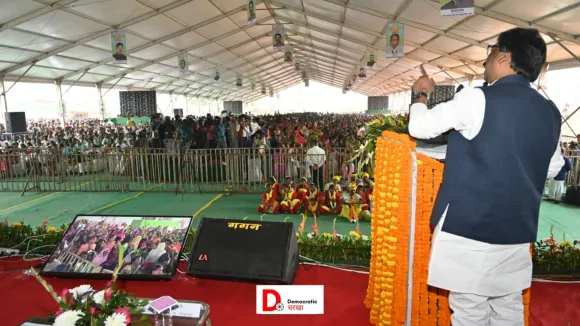 गढ़वा में सीएम
