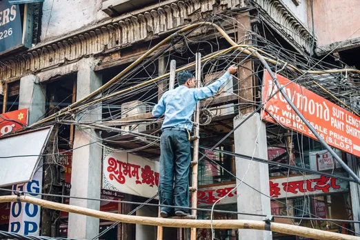स्मार्ट मीटर: बिजली बिल में गड़बड़ी, दो पंखों का बिल 10 हज़ार रूपए