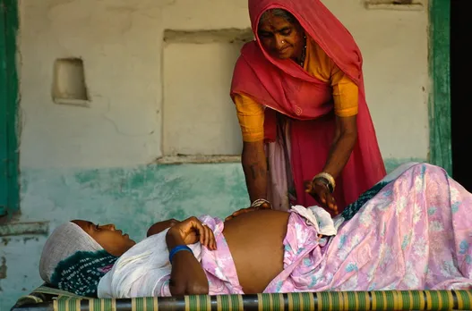 मातृत्व लाभ योजना: क्या महिलाओं की ये योजना बिहार में सफल हो पायी?