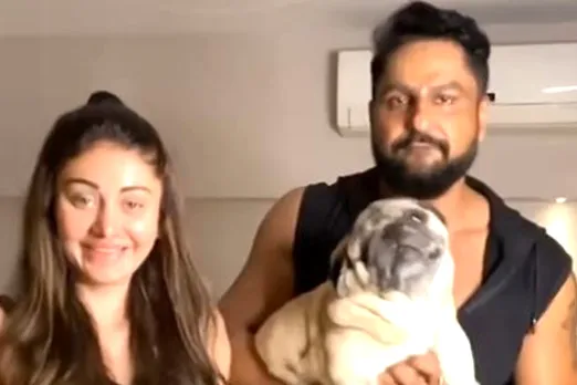 Shefali Jariwala and Parag Tyagi groove to Tum To Thehre Pardesi in viral video