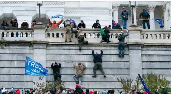 US riots- Trump supporters has gathered outside the US Capitol Building before the meeting