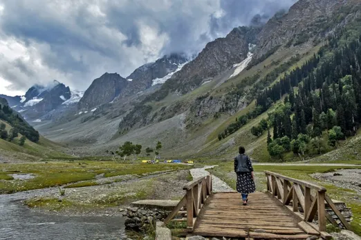 Kashmir, Is it safe to travel Kashmir,