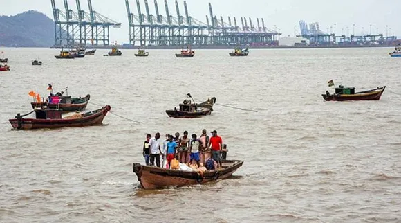 Cyclone Tauktae to hit Gujarat coast today evening, PM Modi dials CM Rupani