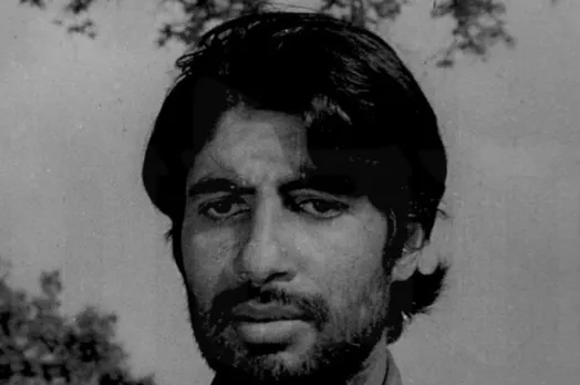 Amitabh Bachchan clocks 52 years in Bollywood; shares throwback pic