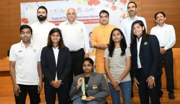 Gujarat CM honours CWG medal winners