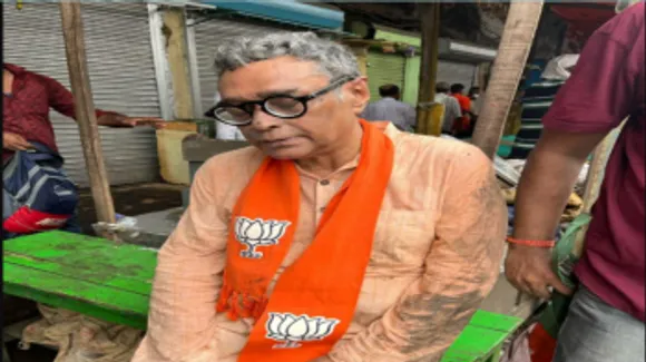 BJP leader Swapan Dasgupta hurt during protest against TMC