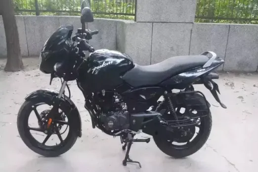Used Bajaj Pulsar 125 cc bike