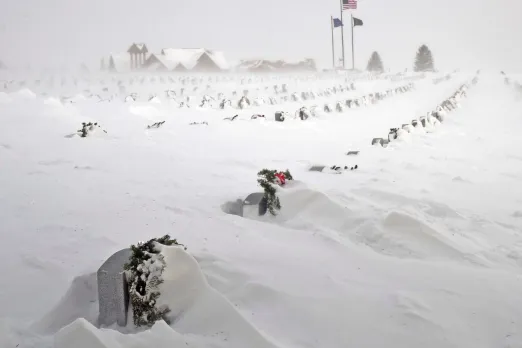 Bomb cyclone