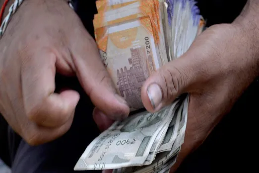 Stark Wealth Disparity India: Richest 1% own 40% wealth; bottom 50% has 3% total wealth