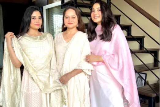 Urfi Javed Sister
