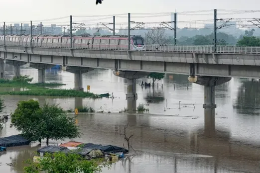 Yamuna Bank Metro Station