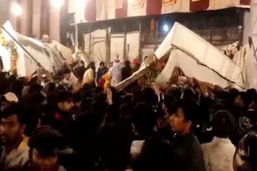 Delhi News: Tragic! Stage at Kalkaji Mandir Collapses, Claims One Life; Caught on camera