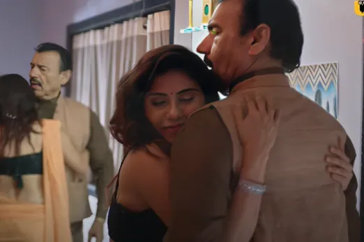 Na Umra Ki Seema Ho web series on ULLU