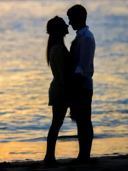 Girls Should Avoid THESE Kinds of Boys to Live a Happy Life