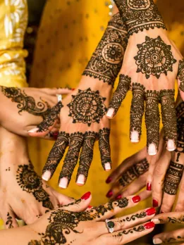 Beautiful Mehndi Designs to Try During Ramadan 2024