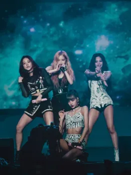 Top 10 K-Pop Girl Groups of All Time