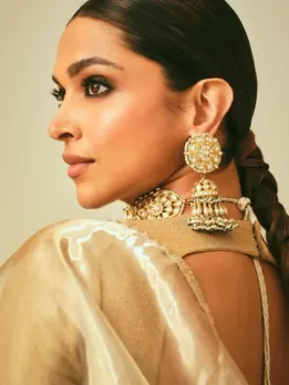 Deepika Padukone Looks Gorgeous in Golden-Silver Lehanga