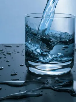 How Much water you should drink daily in summer