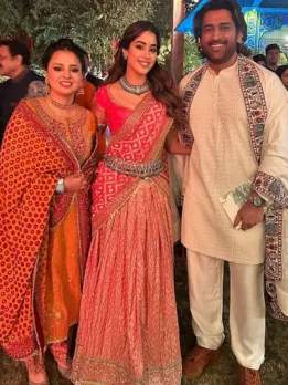 Janhvi Kapoor Looks Royal with MS Dhoni