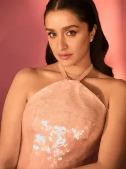 Shraddha Kapoor Sets the Internet on Fire with Sizzling Pictures