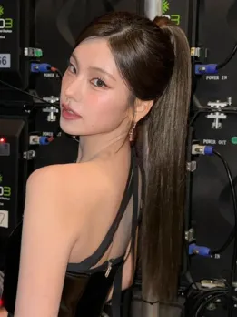 ITZY's Yeji Looks Stunning in New Photos