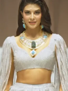 Jacqueilne Fernandez Looks Ravishing in Silver Lehanga