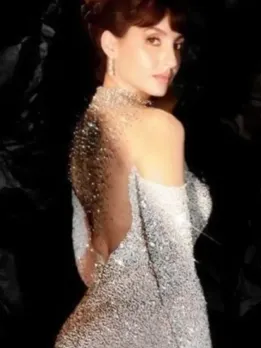 Ananya Panday Looks Gorgeous in Sizzling Outfits