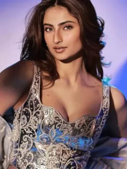 Palak Tiwari Turns up Heat with Sizzling Pictures
