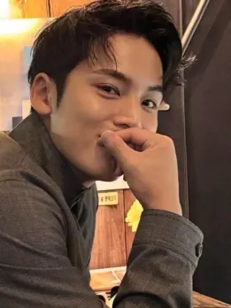 SEVENTEEN's Mingyu Looks Super-Hot in New Photos