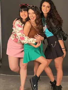 Anushka Sen shares BTS photos of her Upcoming Series