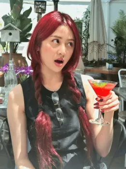 LE SSERAFIM Yunjin's Adorable Avatar in Braided Red Hair