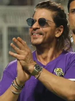 ShahRukh Khan Looks Cool, Watches KKR vs LSG Match