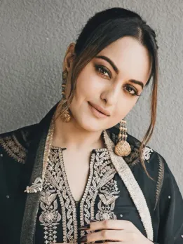 Sonakshi Sinha's Dazzling Look in Green Mesmerises Fans