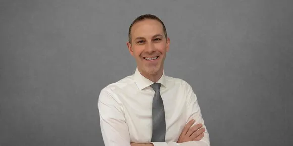 Dan Headshot 11zon 840x420