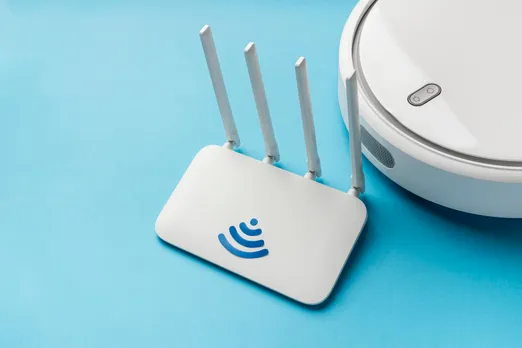 high-angle-wi-fi-router-with-vacuum-cleaner