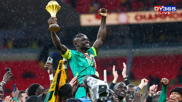 Sadio Mane With Afcon Trophy