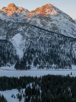 Early snowfall in Himalayas