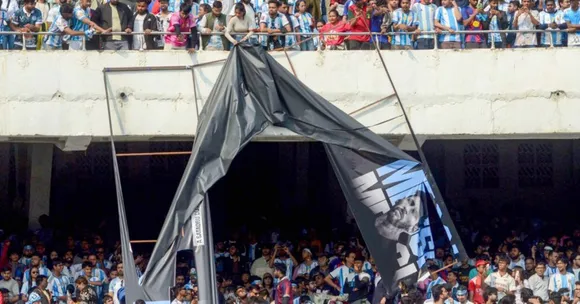 Messi’s brief Kolkata appearance saw excitement flip to frustration, revealing crowd psychology in action. Photograph: (IANS)