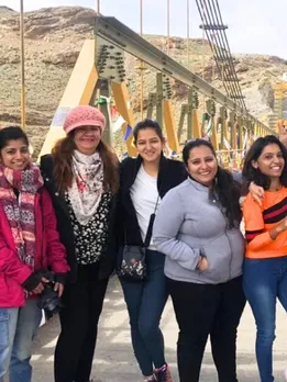 women traveller groups