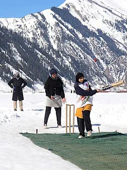 JK women cricket (1)