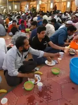 Chennai temple serving iftar