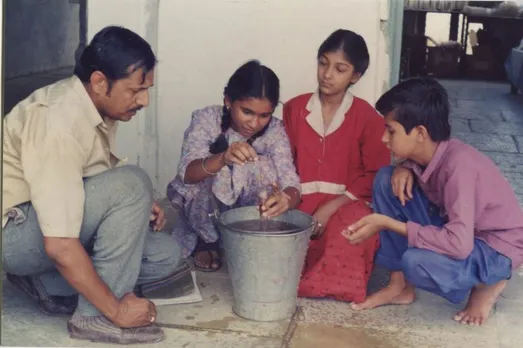 How Students In Government Schools Are Learning Through Microscopes, Laboratories & Experimentation