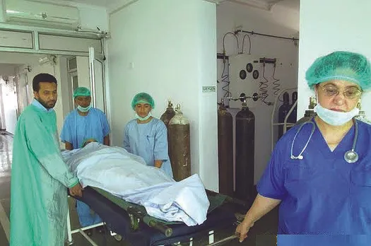 These Brave Kashmiri Doctors Risked Their All To Save Young Mothers