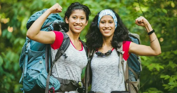 Meet The World’s First Twin Sisters To Scale The Top 7 Summits On The Planet!
