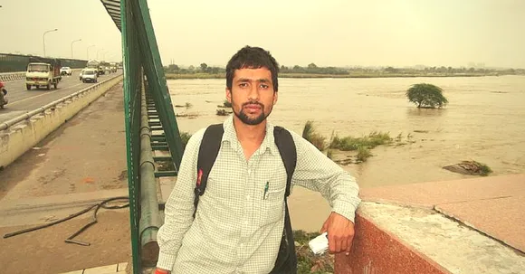 Neem Twig Toothbrushes & Steel Buckets - Meet the Man who Lives a Completely Plastic Free Life
