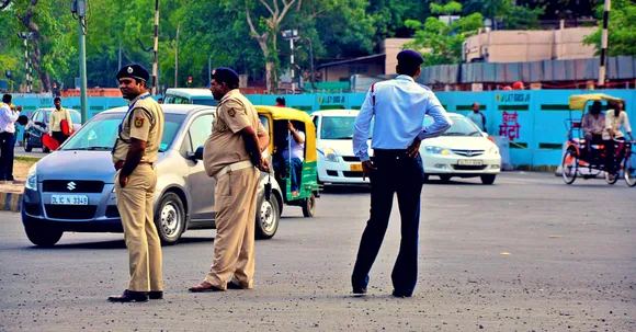 A Man Tried to Commit Suicide in Pune. Here's How 3 Quick-Thinking Cops Saved Him!
