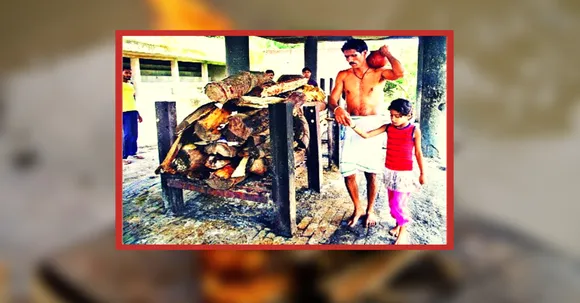 A Muslim Man Performed the Last Rites of His Hindu Friend, Breaking All Barriers